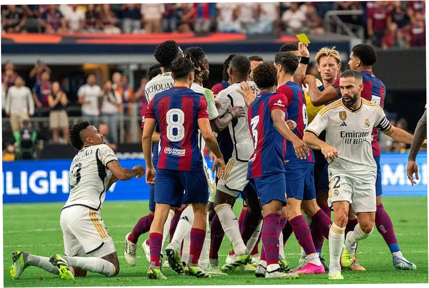 Dunia Sepak Bola: Persaingan Sengit dan Prestasi Gemilang