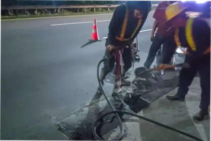Insiden Ban Pecah Massal di Tol Jagorawi: Penyebab dan Tindakan Jasa Marga